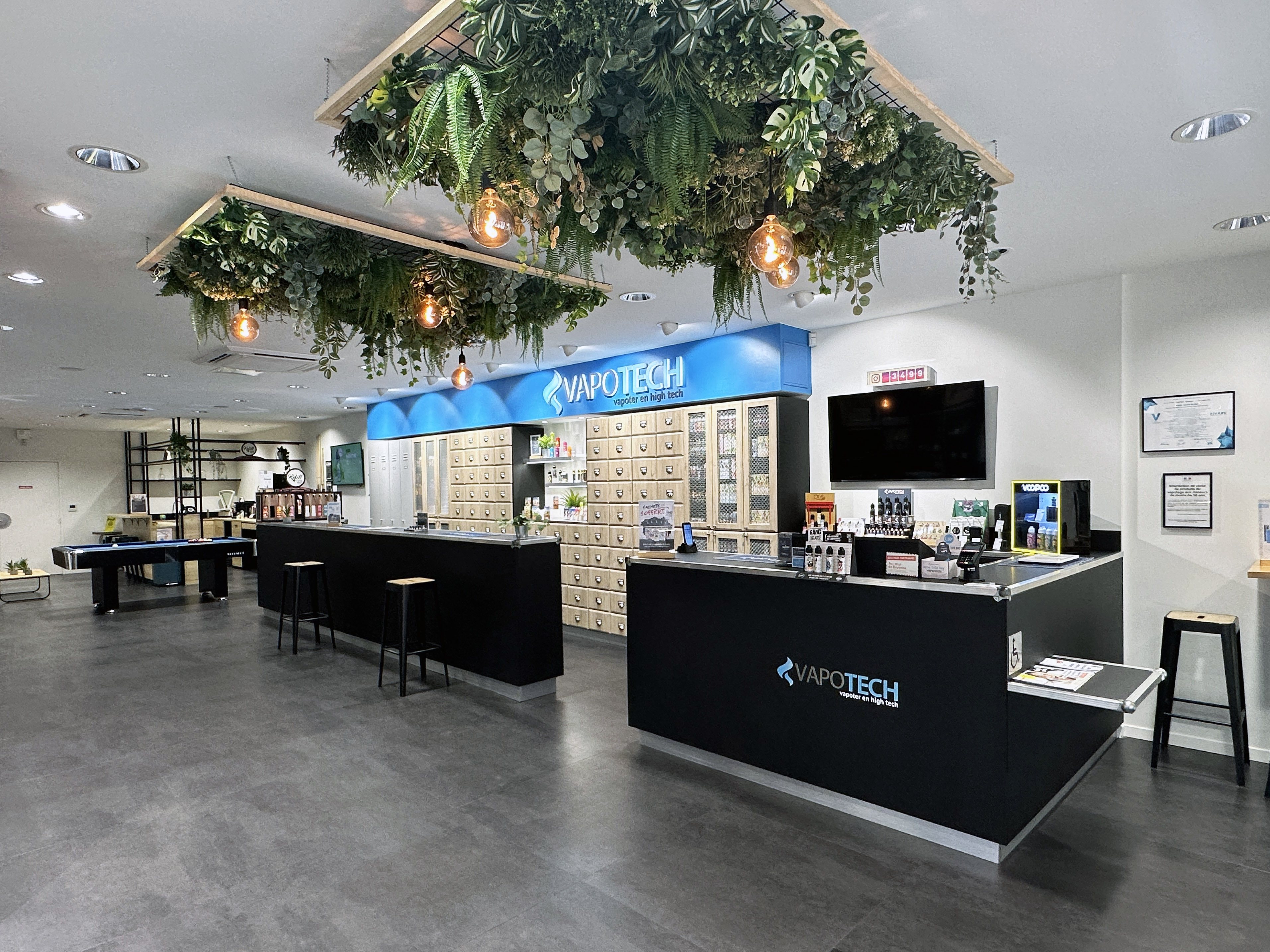 Franchise ou boutique indépendante : que choisir dans la vape ?